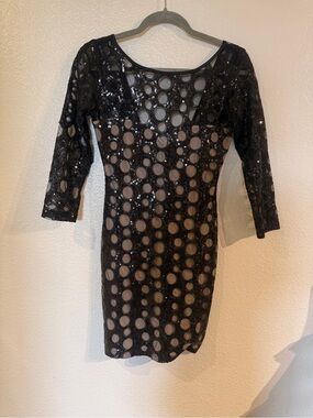 Isabelle Wen Black Sequin Circle Pattern Mini Dress